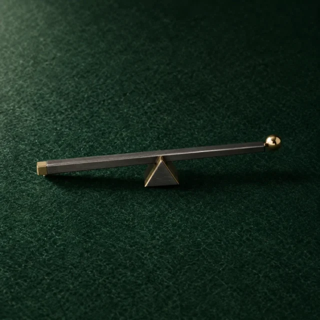 Lever Tie Bar, front view on green felt