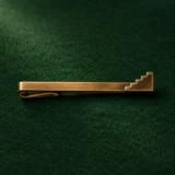 Stair Tie Bar, back and fastening